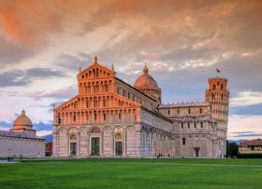 Itinerary to discover Pisa by bike, Vespa or scooter